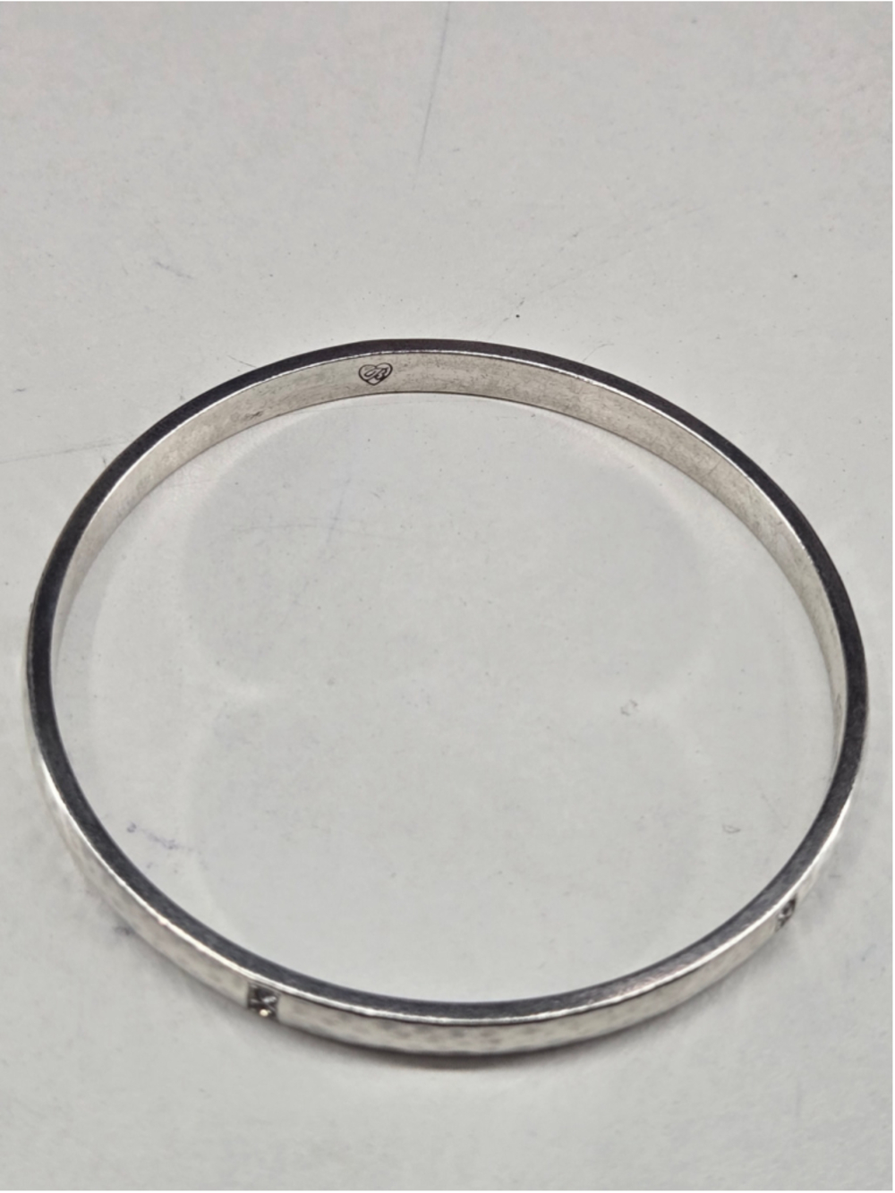 Brighton Bangle Bracelet Silvertone Hammered Finish Rhinestone Accents Classic - Picture 9 of 10